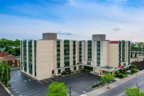  Ramada By Wyndham Niagara Falls near the Falls  Ниагара Фолс